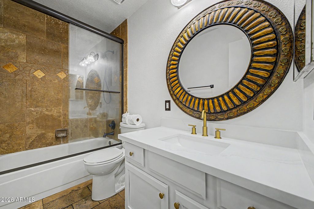 Image 20 of property listing at 9649 S 44TH Street, Phoenix, AZ 85044