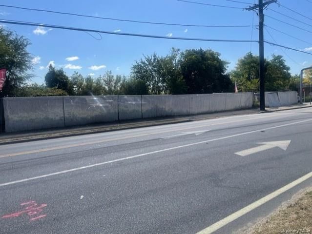 31 Plainfield Avenue, Elmont, NY 11003