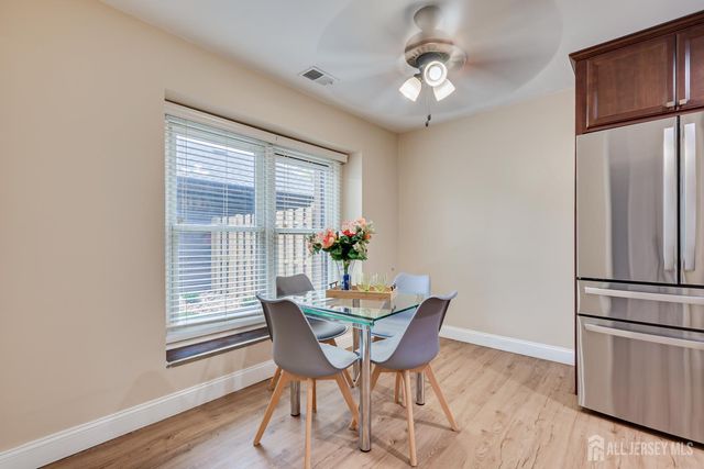 138 Oakmont Court, Edison, NJ 08820