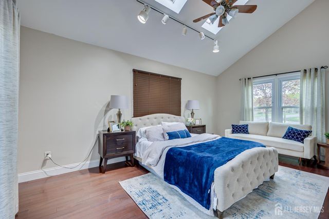 138 Oakmont Court, Edison, NJ 08820