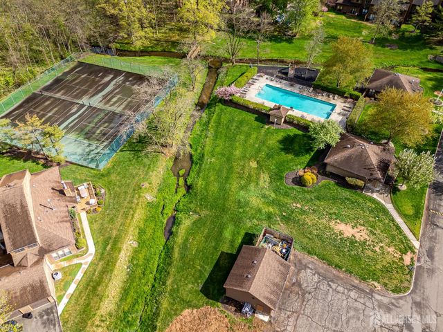 138 Oakmont Court, Edison, NJ 08820