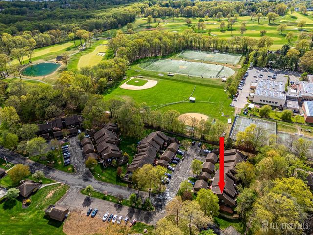 138 Oakmont Court, Edison, NJ 08820