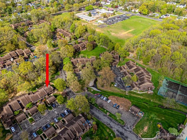 138 Oakmont Court, Edison, NJ 08820