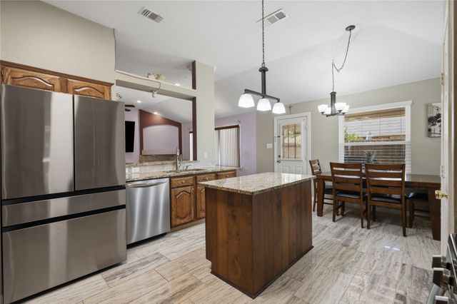 1125 Bayfield Drive, Denton, TX 76209