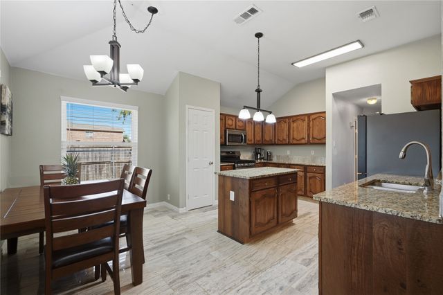 1125 Bayfield Drive, Denton, TX 76209