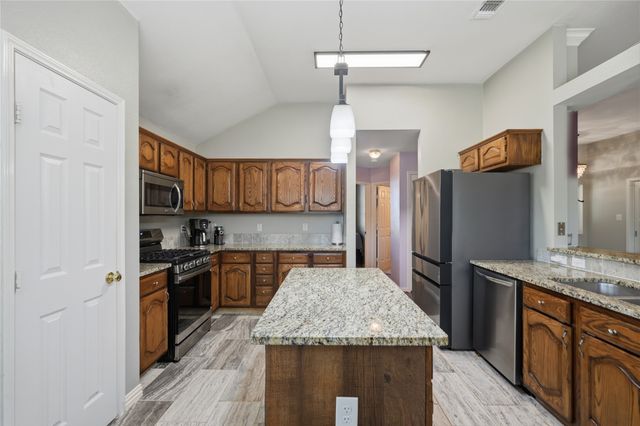 1125 Bayfield Drive, Denton, TX 76209