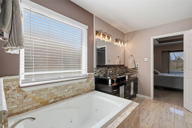 1125 Bayfield Drive, Denton, TX 76209