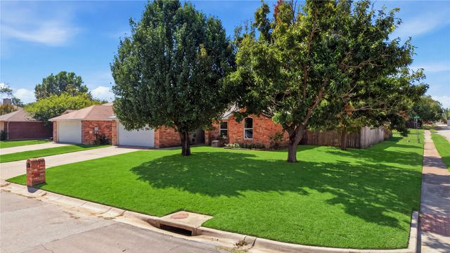 1125 Bayfield Drive, Denton, TX 76209