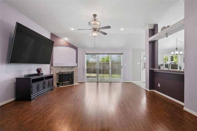 1125 Bayfield Drive, Denton, TX 76209