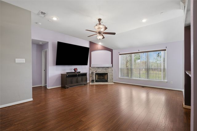 1125 Bayfield Drive, Denton, TX 76209