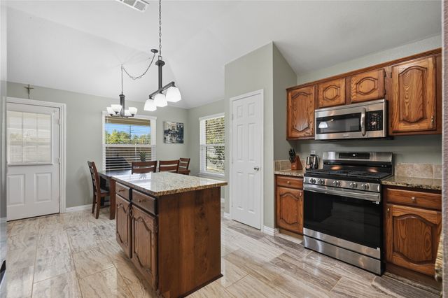 1125 Bayfield Drive, Denton, TX 76209