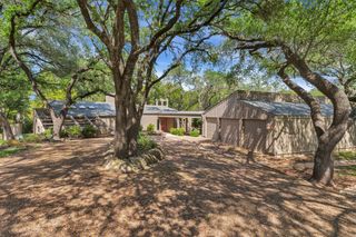 6818 Westover Drive, Granbury, TX 76049
