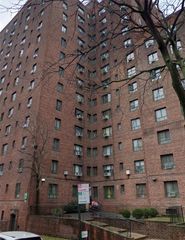 1560 Metropolitan Avenue ME, Bronx, NY 10462