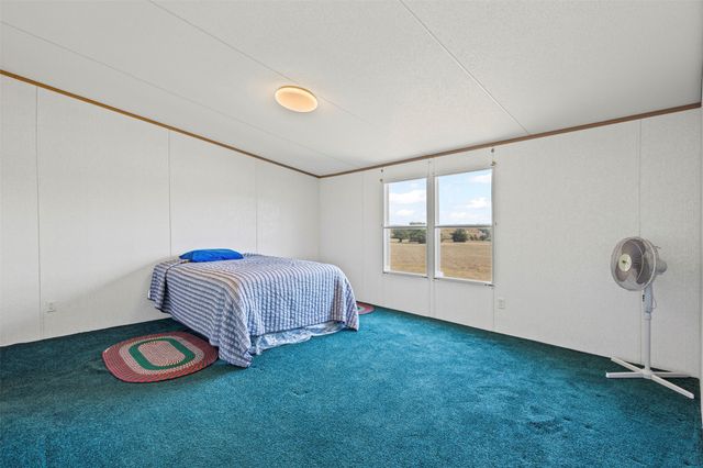 9064 Summit Court E, Cleburne, TX 76033