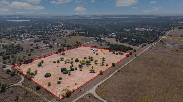 9064 Summit Court E, Cleburne, TX 76033