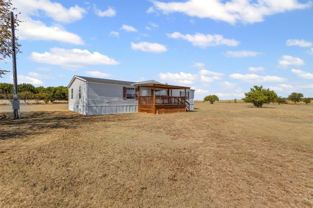 9064 Summit Court E, Cleburne, TX 76033