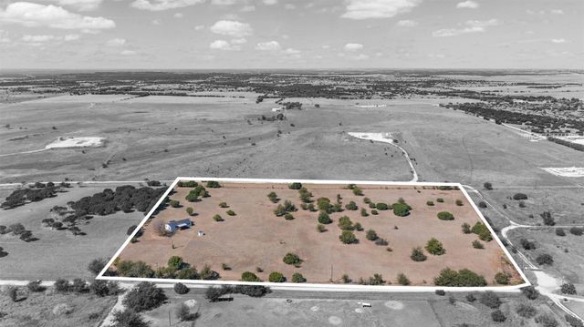 9064 Summit Court E, Cleburne, TX 76033