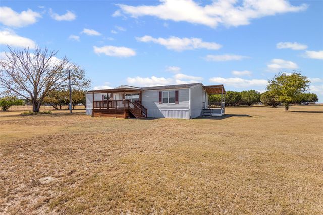 9064 Summit Court E, Cleburne, TX 76033