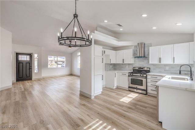 7413 Red Eagle Street, Las Vegas, NV 89131