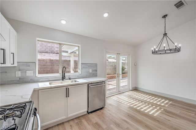 7413 Red Eagle Street, Las Vegas, NV 89131