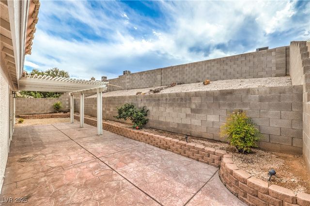 7413 Red Eagle Street, Las Vegas, NV 89131