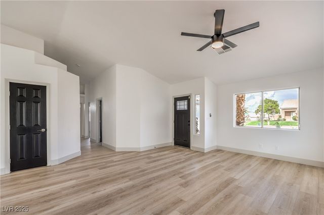 7413 Red Eagle Street, Las Vegas, NV 89131