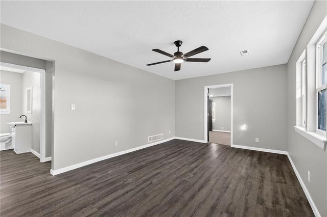 26626 NE 162nd Street, Kearney, MO 64060