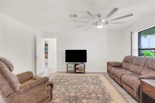 1436 SE 17th TER, Cape Coral, FL 33990