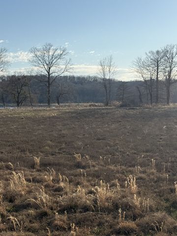 415 Hardin Bottom Rd, Clifton, TN 38425