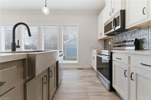 444 Hastings Hill Road, Kernersville, NC 27284