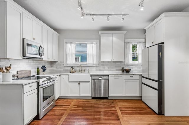 1202 E POWHATAN AVENUE, Tampa, FL 33604