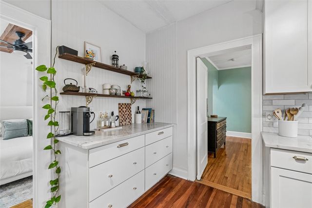1202 E POWHATAN AVENUE, Tampa, FL 33604
