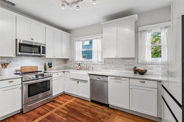 1202 E POWHATAN AVENUE, Tampa, FL 33604