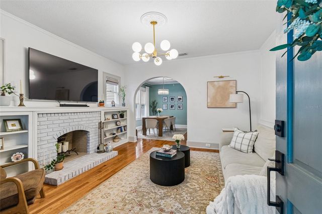 1202 E POWHATAN AVENUE, Tampa, FL 33604