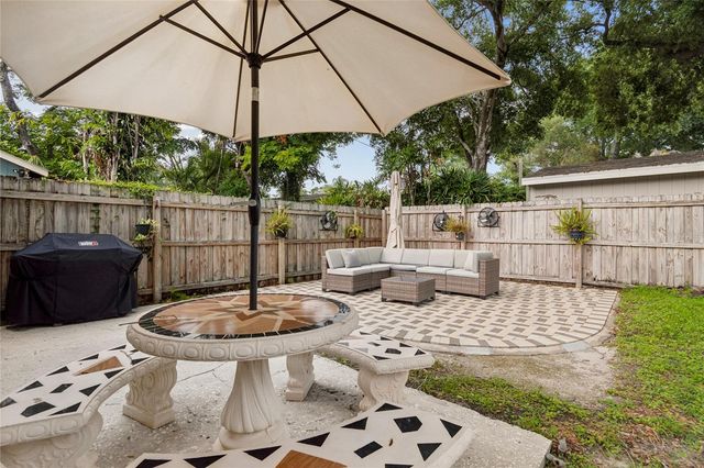 1202 E POWHATAN AVENUE, Tampa, FL 33604
