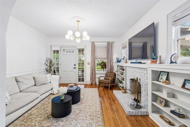 1202 E POWHATAN AVENUE, Tampa, FL 33604