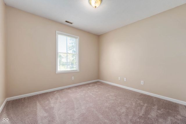 101 Grassyway Court, Whiteland, IN 46184