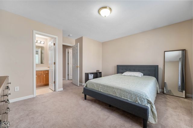 101 Grassyway Court, Whiteland, IN 46184