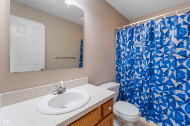 101 Grassyway Court, Whiteland, IN 46184