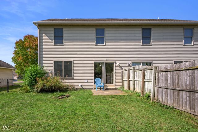 101 Grassyway Court, Whiteland, IN 46184