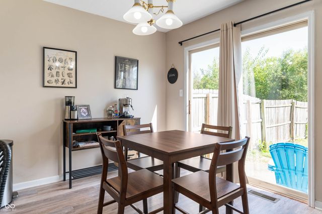 101 Grassyway Court, Whiteland, IN 46184