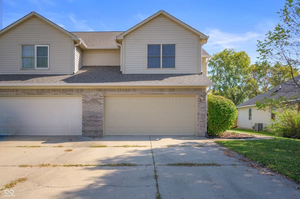 101 Grassyway Court, Whiteland, IN 46184