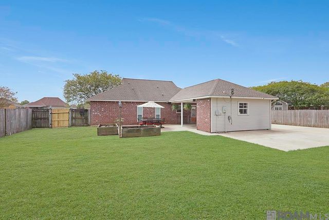 38330 Duplessis Rd, Prairieville, LA 70769