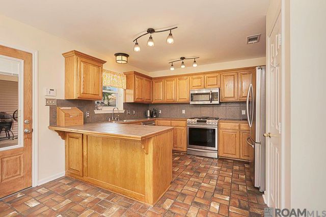 38330 Duplessis Rd, Prairieville, LA 70769