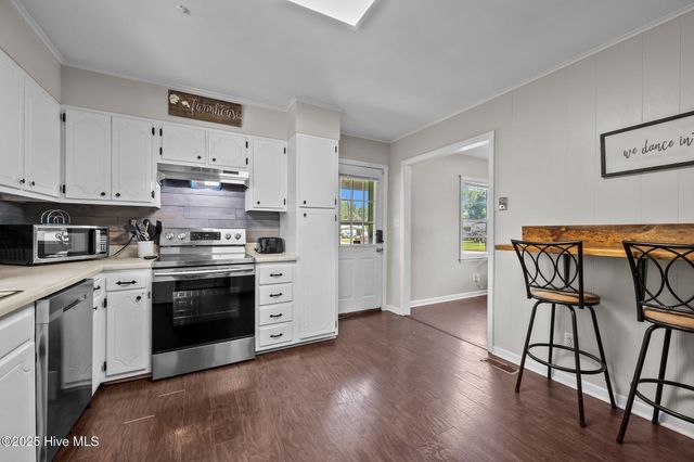 102 Mercer Road, Jacksonville, NC 28546