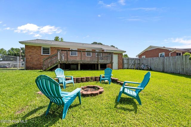 102 Mercer Road, Jacksonville, NC 28546