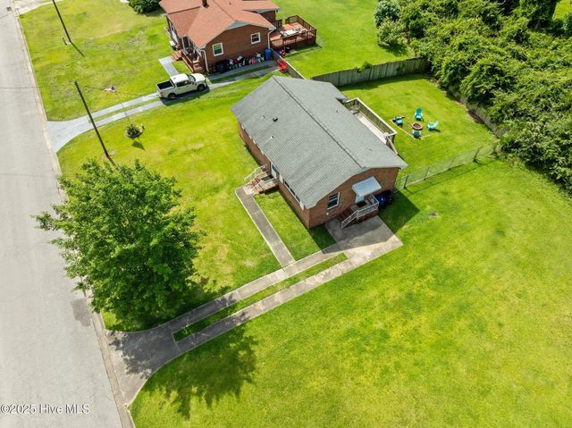 102 Mercer Road, Jacksonville, NC 28546
