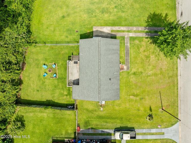 102 Mercer Road, Jacksonville, NC 28546