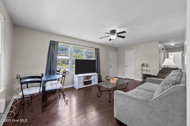 102 Mercer Road, Jacksonville, NC 28546