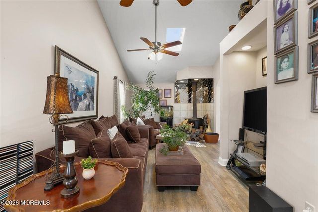 125 10th Avenue, Manchester, NJ 08759